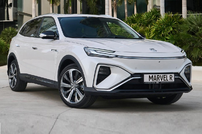 Theo công bố của MG, hãng xe ra mắt 2 mẫu xe chưa từng xuất hiện tại Việt Nam, đó là MG4 và Marvel R Electric. Cả hai mẫu xe này đều thuộc phân khúc xe điện. Nếu như MG4 là xe hatchback hạng C thì MG Marvel R Electric lại được định vị trong phân khúc SUV cỡ C.