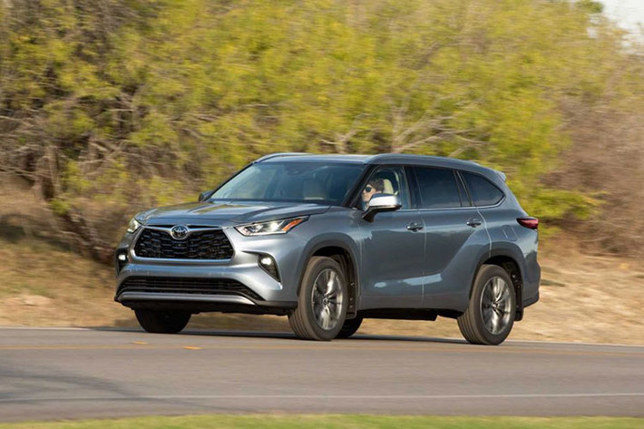 Toyota Highlander tại Việt Nam sẽ được nhập khẩu nguyên chiếc từ Mỹ, giá của bản 2020 nhập tư đã trên 4 tỷ đồng nên nếu Highlander 2023 được nhập về Việt Nam thì giá chắc chắn sẽ đắt hơn nữa.
