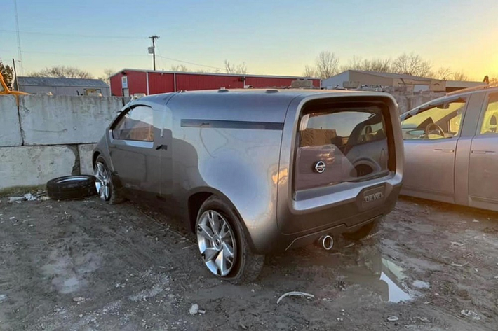 Vì đây là xe concept nên hãng Nissan không thể bán chúng cho người tiêu dùng. Ngoài ra, hãng Nissan cũng không có kế hoạch quyên góp 2 chiếc xe này. Do đó, chỉ còn một giải pháp duy nhất là mang 2 chiếc xe concept đi tiêu hủy.