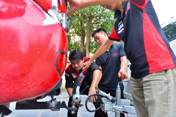 "Tại nước ngoài, những dòng xe kéo cắm trại đã trở nên thịnh hành và phổ biến, còn ở Việt Nam đây là chiếc xe đầu tiên, ngay sau khi có mặt tại Hà Nội, loại xe độc đáo này mang lại sự tò mò cho nhiều người yêu thích cắm trại", anh Trung chia sẻ