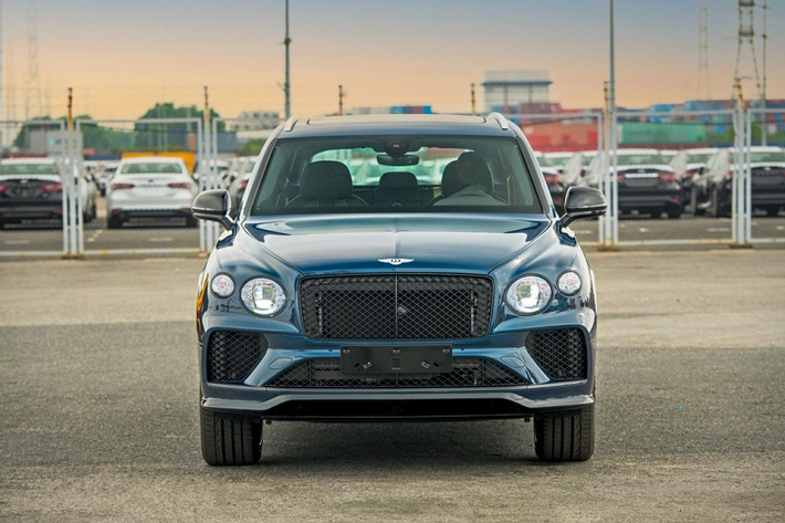 Vào tháng 5 năm 2021, hãng xe Bentley đã trình làng thêm 1 biến thể của dòng xe SUV siêu sang của mình với tên gọi Bentley Bentayga S 2022 mới.