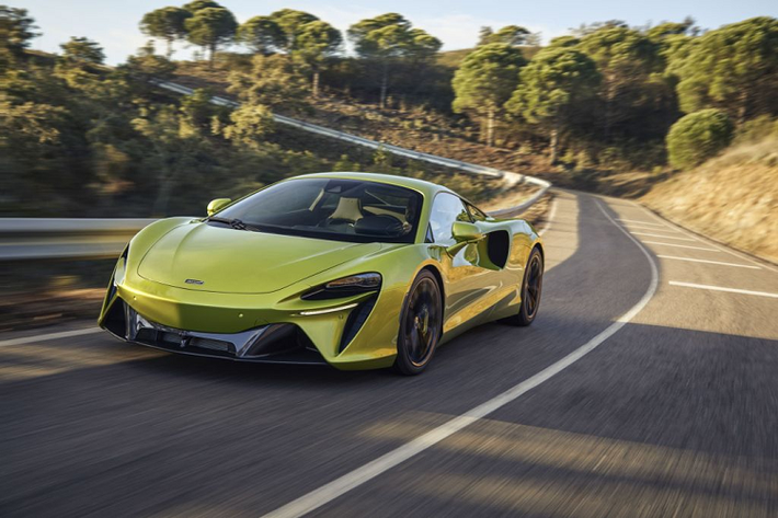 McLaren và BMW được cho là sẽ tổ chức các cuộc họp kín để thảo luận về việc hợp tác cùng nhau một lần nữa để cho ra 2 mẫu xe điện, trong đó có một chiếc siêu xe và một chiếc SUV.