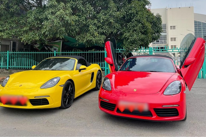 Trọng số những chiếc xe thể thao mui trần của hãng xe Porsche, 718 Boxster được nhiều người lựa chọn vì mức giá tốt nhất so với các biến thể khác. Cũng chính vì thế mà số lượng xe Porsche 718 Boxster tại Việt Nam khá đông đảo. Giá xe Porsche 718 Boxster bắt đầu từ 3,72 tỷ đồng.