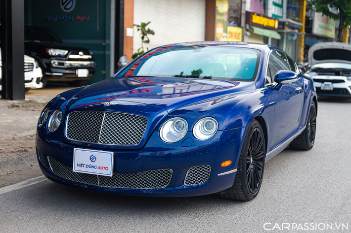 Sau hơn 14 năm sử dụng, Bentley Continental GT Speed đời 2008 vẫn là một chiếc xe sang trọng, thú vị cho những người chơi xe lựa chọn trong tầm giá. Mới đây, chiếc xe sang Anh quốc này đã xuất hiện trên thị trường xe cũ với giá hơn 3,1 tỷ đồng sau khi lăn bánh gần 42.000km.
