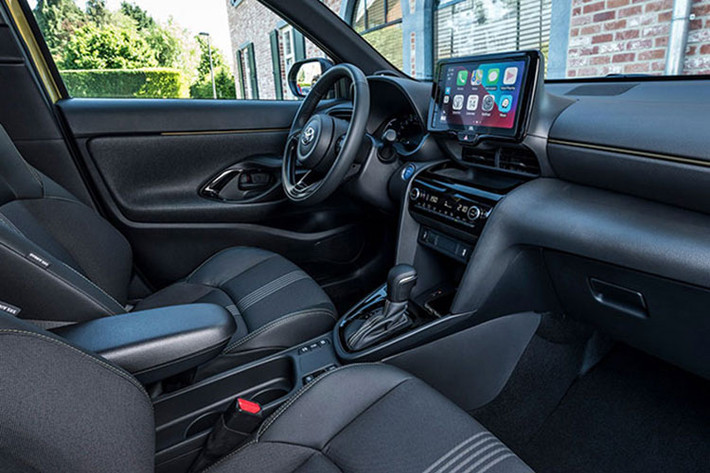 Trang OtoDriver cũng suy đoán rằng Yaris Cross dành cho Đông Nam Á có thể được Toyota chế tạo ở Indonesia thay cùng với “người anh em” Veloz và Yaris Cross sẽ là một chiếc SUV cỡ nhỏ với cấu hình 5 chỗ được định vị nằm trên Toyota Raize. Nếu đung như vậy, rất có thể Toyota Yaris Cross sẽ về Việt Nam.