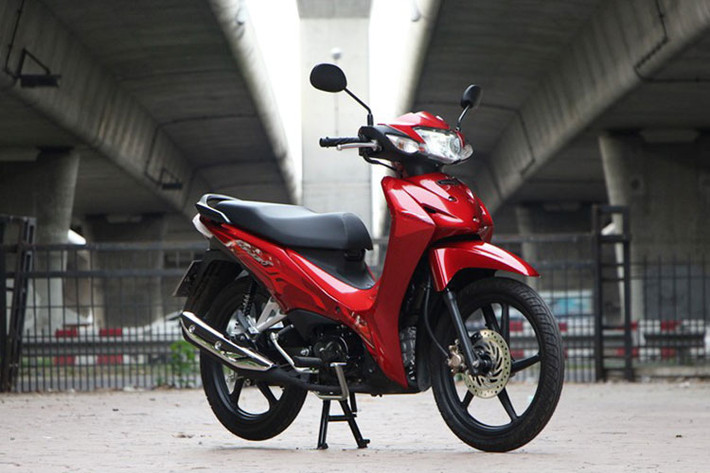 Hãng Honda Nhật Bản vừa chính thức ra mắt phiên bản mới 2022 cho mẫu xe số phổ thông Wave 110i tại thị trường Thái Lan. Honda Wave 110i 2022 mới với cải tiến về trang bị và tiện ích rất đáng chú ý.