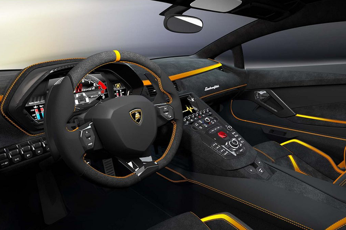“Lamborghini và cộng đồng NFT hiện chia sẻ chung với nhau nhiều giá trị. Chúng tôi đều là những nhà tiên phong đầy sức trẻ, luôn tìm kiếm những dự án và giải pháp công nghệ độc đáo. Dự án này rất quan trọng với chúng tôi vì đây là điều mà chưa ai thực hiện; bên cạnh đó là sự kết hợp với những bộ óc sáng tạo xuất sắc của thời đại.” - Ông Stephan Winkelmann, Chủ tịch và Giám đốc điều hành của Automobili Lamborghini chia sẻ.