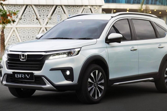 Mới đây, mẫu MPV 7 chỗ Honda BR-V 2022 mới đã bị bắt gặp khi đang chạy thử tại Thái Lan, sẵn sàng ra mắt trên đất Thái. Khác với các mẫu xe như CR-V, Accord và Civic, Honda BR-V 2022 không được sản xuất ở Thái Lan, mà được nhập khẩu trực tiếp từ Indonesia.