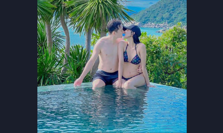 Khánh Vy sinh năm 1994, đến từ Nha Trang. Là gương mặt mẫu ảnh khá quen thuộc.