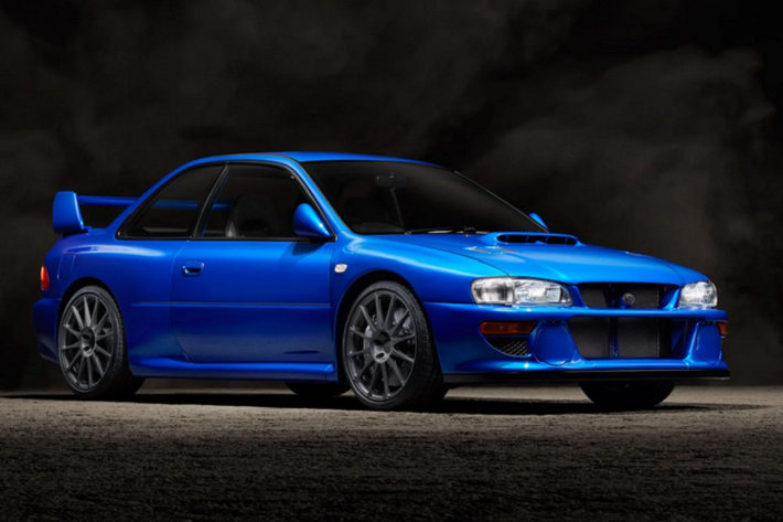 Prodrive là một công ty chuyên phát triển các mẫu xe thể thao cho các thương hiệu như Porsche, BMW và MINI để tham dự các giải đua WRC. Công ty Prodrive có mối quan hệ hợp tác 19 năm với hãng xe Subaru trong các giải đua World Rally sau sự thành công của các tay đua Colin McRae, Richard Burns hay Petter Solberg. Chiếc Subaru Impreza P25 hàng hiếm này được tạo ra để tôn vinh mẫu xe đua WRC Subaru Impreza 22B “huyền thoại” do Prodrive đồng phát triển.