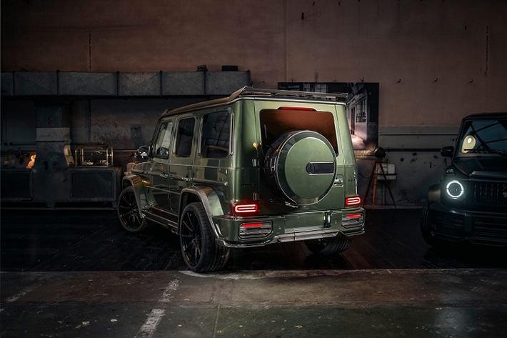 Nhờ sức mạnh này là Mercedes-Benz G805 độ Perfommaster chỉ mất 3,69 giây để đạt vận tốc 100 km/h từ vạch xuất phát, với tốc độ tối đa 260 km/h.