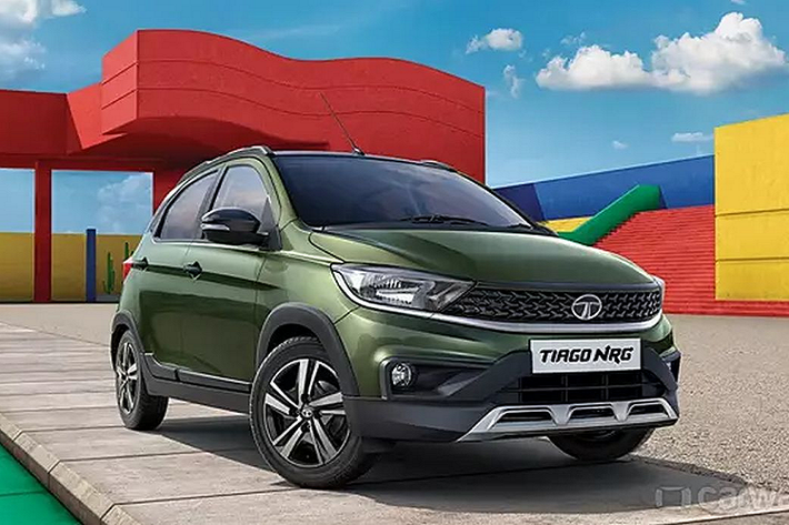 Mới đây, Tata Motors – nhà sản xuất ôtô hàng đầu Ấn Độ đã cho ra mắt Tiago NRG XT 2022 siêu rẻ. Trên thực tế, đây là phiên bản thể thao của Tiago tiêu chuẩn. Đáng chú ý, Tiago là mẫu xe được xếp hạng an toàn 4 sao trong các cuộc thử nghiệm của Global NCAP. Trong khi đó, các đối thủ như Maruti Swift (Suzuki Swift) và Hyundai Grand i10 Nios đều chỉ được xếp hạng an toàn 2 sao.