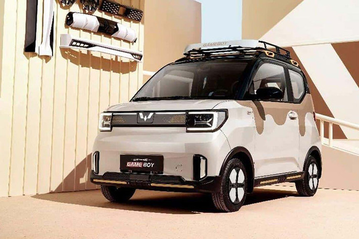 Ngoài ra, xe còn sở hữu tốc độ tối đa chỉ 100 km/h. Đáng tiếc là thương hiệu Wuling chưa hé lộ giá bán và thời điểm có mặt trên thị trường của EV. Chỉ biết rằng, trong giai đoạn đầu, Wuling sẽ tập trung lắp ráp EV để đáp ứng nhu cầu tại thị trường Indonesia trước.