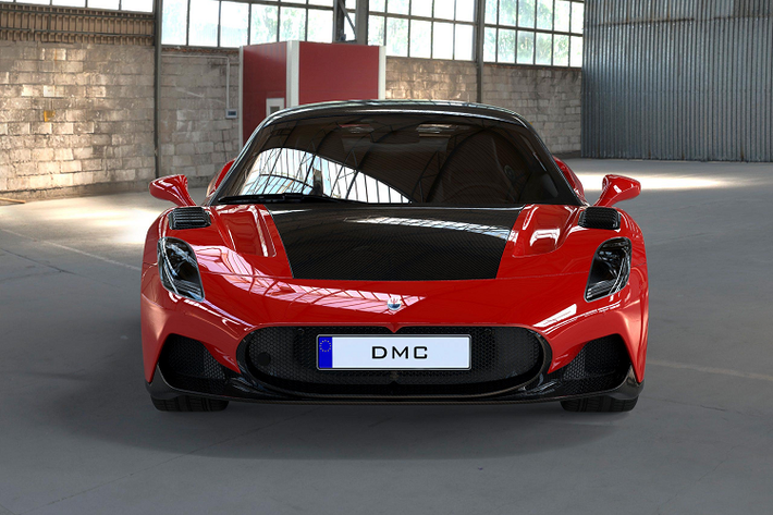 Chính vì DNA này đã làm nên sức hút của mẫu xe, tuy nhiên gói độ Sovrana cho Maserati MC20 đã “lột xác” hoàn toàn cho mẫu xe này với những chi tiết đặc biệt, biến chiếc xe trở nên thực sự dữ dằn.