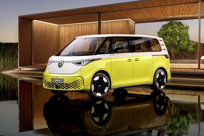 Tương tự các mẫu xe mang thương hiệu ID. khác của hãng xe Đức, Volkswagen ID. Buzz và ID. Buzz Cargo cũng được phát triển dựa trên cơ sở gầm bệ MEB. Hai mẫu xe này sở hữu chiều dài 4.712 mm, chiều rộng 1.985 mm, chiều cao 1.937 - 1.938 mm và chiều dài cơ sở 2.988 mm.