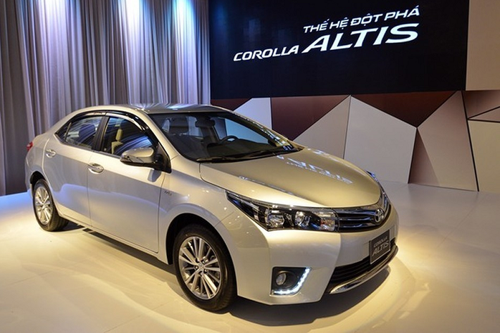 Trong những năm qua, cuộc đua doanh số của các mẫu xe sedan hạng C là sự so kè của Kia Cerato, Honda Civic, Mazda3, Hyundai Elantra và cuối cùng là Toyota Corolla Altis quốc dân. Trong số này, có không ít chủ xe đã không muốn giữ ngoại hình nguyên bản của xe để tìm đến các sản phẩm độ cá tính từ thay mâm cho đến độ lại body kit hầm hố nhưng để biến 1 chiếc sedan thành xe 2 cửa thì lại rất hiếm.