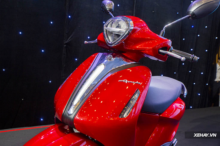 Tiếp theo, mẫu xe ga Yamaha Grande 2022 hoàn toàn mới cho phái đẹp cũng đã nhận được hàng loạt thay đổi ấn tượng - từ thiết kế, công nghệ cho tới khả năng tiết kiệm nhiên liệu.