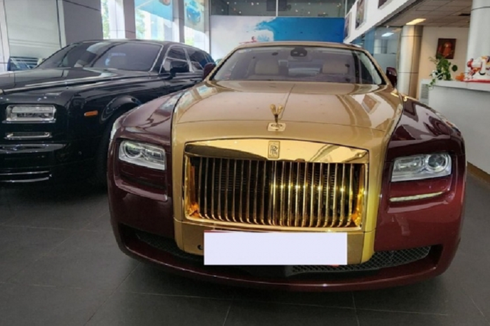 Được biết, ngân hàng sẽ thông báo thời gian bán hồ sơ và tiếp nhận hồ sơ. Khách hàng tham gia đấu giá phải nộp tiền đặt cọc trước. Đồng thời, khách hàng sẽ phải chịu khoản tiền mua hồ sơ và có thời gian xem tài sản đấu giá theo thông báo của ngân hàng.