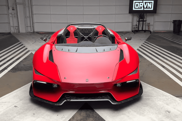 Có cơ hội sở hữu một chiếc siêu xe Lamborghini Gallardo chính hiệu đã là một việc đủ khiến đa số người thường cảm thấy ghen tỵ. Tuy nhiên, một số công ty độ hậu mãi cảm thấy như vậy là chưa đủ và mong muốn tạo nên những chiếc Lamborghini quý hiếm hơn nữa dựa trên Gallardo nguyên bản. Minh chứng là đội ngũ tại DRVN Concepts gần đây đã giới thiệu một sản phẩm điên rồ gọi là DRVN Concepts Monterossa đặc biệt.