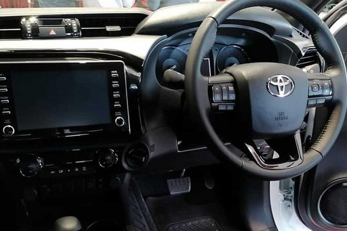 Dự kiến, Toyota Hilux GR Sport 2022 sẽ chính thức trình làng tại thị trường Nam Phi vào tháng 5 năm nay. Giá xe Toyota Hilux 2022 phiên bản thể thao cũng chưa được hé lộ.
