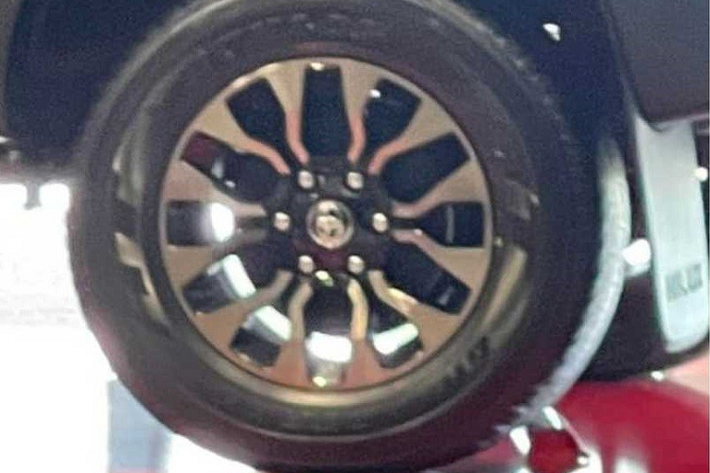 Theo tin đồn, trong thời gian tới, hãng Toyota sẽ ra mắt phiên bản GR mạnh mẽ hơn nữa của dòng Hilux. Khi có mặt trên thị trường, Toyota Hilux GR sẽ được định vị cao hơn Hilux GR Sport.