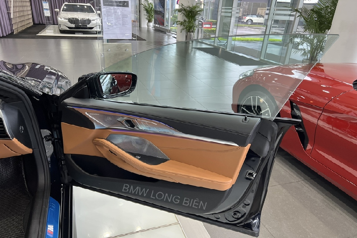 Chiếc BMW 840i Gran Coupe trong bài được trang bị động cơ tăng áp V6 3.0L sản sinh công suất 335 mã lực và mô-men xoắn 498 Nm, sức mạnh được gửi đến các bánh xe thông qua hộp số tự động 8 cấp và dẫn động cầu sau.