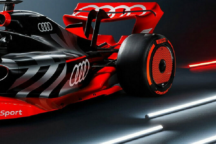 Audi đã công bố tái cấu trúc bộ phận đua xe của mình với việc Rolf Michl thay thế Julius Seebach làm Giám đốc điều hành của Audi Sport bắt đầu từ ngày 1 tháng 9. Michl đang được thăng chức từ vai trò cũ là Giám đốc điều hành, trong khi Seebach, người giữ vị trí này từ năm 2020, sẽ chuyển sang một “lĩnh vực kinh doanh chiến lược mới trong hạng mục Phát triển Kỹ thuật”.