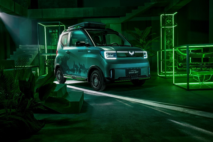 Không ngủ quên trên chiến thắng, thương hiệu con Wuling của liên doanh SAIC-GM-Wuling đã tung ra một phiên bản mới với thiết kế thời trang và thể thao hơn của Hongguang Mini EV chạy điện. Phiên bản này được đặt tên là Gameboy, lấy cảm hứng từ máy chơi điện tử cầm tay cùng tên do hãng Nintendo tung ra vào cuối thập niên '80.