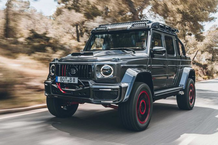 Brabus đã thay đổi toàn bộ thiết kế khung sườn nguyên bản của xe SUV Mercedes-AMG G63 và gia tăng chiều dài tổng thể thêm 27,1cm, nới rộng thân xe thêm 11,6cm, khoảng sáng gầm xe đạt 49cm.
