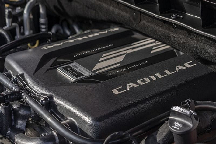Phát biển tại buổi đấu giá, ông Edwards cho biết: “Chúng tôi đều biết ơn Cadillac vì những đóng góp của hãng trong việc đa dạng hóa ngành thiết kế và hỗ trợ thế hệ tài năng sáng tạo tiếp theo. Tại một thành phố nổi tiếng về cả thiết kế và sản xuất ôtô, chúng tôi tự hào có Cadillac là người hỗ trợ trong nỗ lực đào tạo, phát triển tài năng ngành thiết kế."