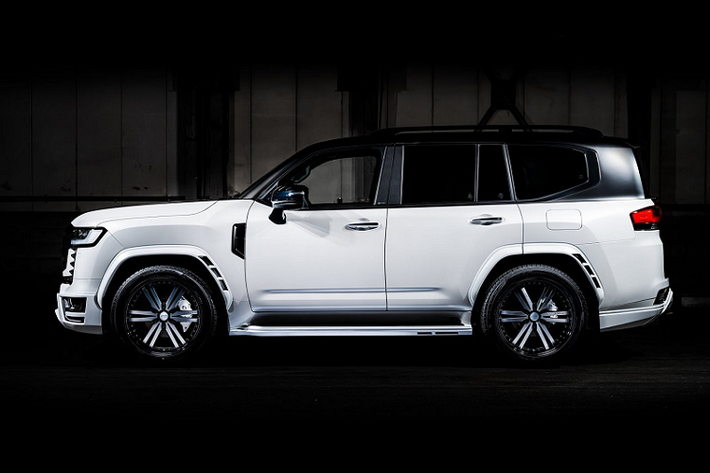 Giá bán cho bộ body kit này được M’z Speed công bố là 330.000 Yên (khoảng 65,4 triệu đồng). Ngoài ra, lớp sơn ngoại thất hai tông màu cùng ống xả quad sẽ được cung cấp dưới dạng tùy chọn với một mức phí bổ sung.