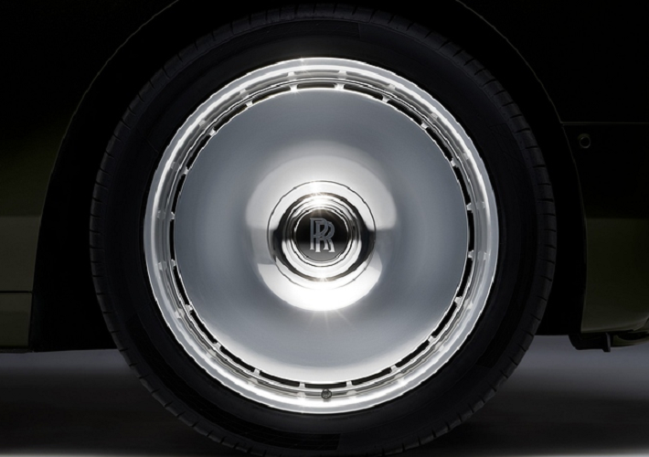Kiểu mâm Rolls-Royce Phantom 2023 siêu sang tối giản và tinh thế thật sự rất phù hợp với sedan hạng sang đắt đỏ của thương hiệu.