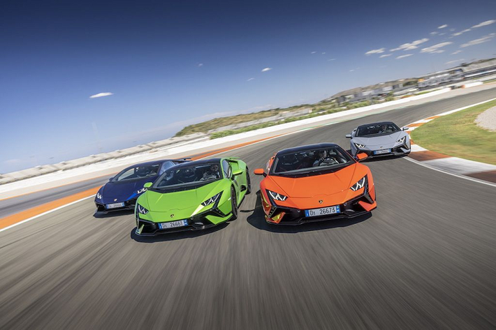 Nửa đầu năm 2022 là sáu tháng kinh doanh tốt nhất trong lịch sử hãng siêu xe Lamborghini với tổng cộng 5.090 chiếc xe được bán ra, ghi nhận sự mức tăng trưởng 4,9%. Doanh thu của Lamborghini đạt 1,33 tỷ Euro, tăng 30,6% so với sáu tháng đầu năm ngoái.