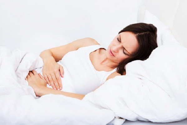 Thực tế, khi mắc bất kỳ bệnh nam khoa nào, bạn cũng nên hạn chế quan hệ tình dục. Việc ân ái lúc này không chỉ khiến tình trạng của nam giới trầm trọng mà còn lây lan vi khuẩn cho phụ nữ. Chính vì vậy, nếu mắc viêm niệu đạo, viêm tiền liệt tuyến... bạn nên nghỉ ngơi để sớm hồi phục.