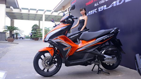 Tổng doanh số của Honda, Yamaha, Suzuki, SYM và Piaggio tại Việt Nam năm rồi đạt hơn 2,71 triệu chiếc. Trong đó, Honda đứng đầu với 1,91 triệu chiếc...