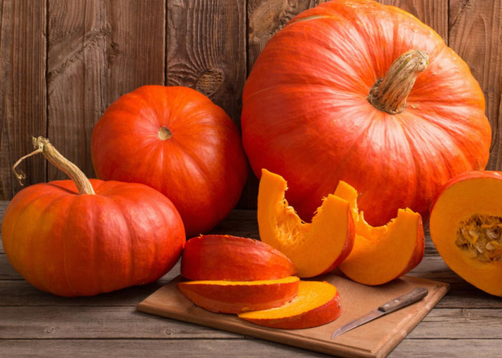 Bí ngô cũng chứa nhiều protein, khoáng chất và vitamin C và E giúp kích thích mọc tóc. Ảnh: snaped.