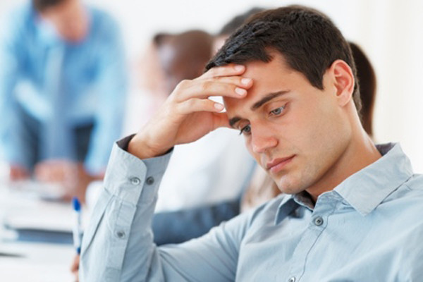 Bên cạnh đó, thiếu dương khí gây tình trạng tay chân lạnh, giảm cảm giác thèm ăn, chức năng tiêu hóa giảm, dễ gây chướng bụng. Duy trì dương khí có ý nghĩa quan trọng. Vậy nhưng, nhiều thói quen vô tình “hút” dương khí rất mạnh.