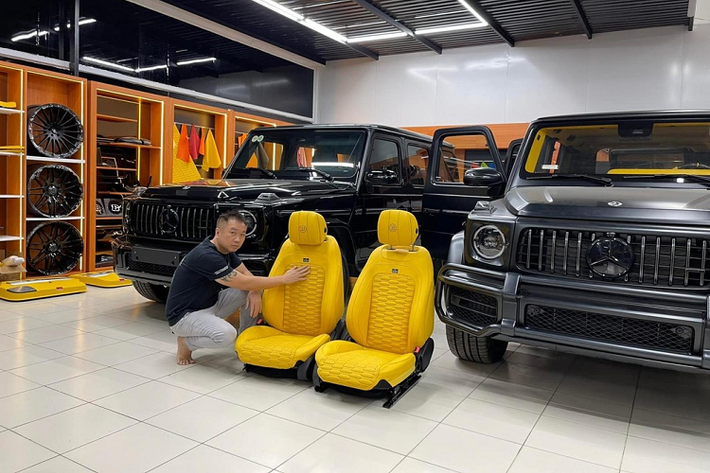 Theo thông tin riêng của chúng tôi, số lượng dòng xe SUV hạng sang Mercedes-AMG G63 tại Việt Nam đã lên đến trên 120 chiếc, trong đó có khá là nhiều người nổi tiếng như ca sĩ Hiền Hồ, Sơn Tùng M-TP, Tuấn Hưng, Minh Nhựa hay cả Cường Đô la đều đã sở hữu mẫu xe được mệnh danh là ông vua địa hình.