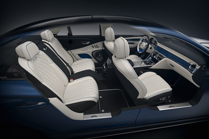 Cuối cùng là bộ sưu tập Mulliner Miami Collection lấy cảm hứng từ khung cảnh nghệ thuật sôi động của Miami, các trạm cứu hộ biển đầy màu sắc và khu trang trí nghệ thuật Art Deco lẫy lừng. Bộ sưu tập này bao gồm SUV siêu sang Bentley Bentayga, Continental GT và Flying Spur với ngoại thất màu cam, xanh lam hoặc xanh lá cây cùng các đường sọc Arctica và sợi carbon trang trí.