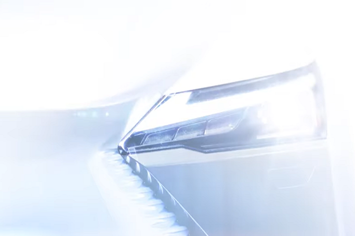 Được biết, hãng Lexus đã đăng ký bản quyền thương hiệu cho RZ 450e tại Mỹ, châu Âu và Úc từ năm ngoái. Nhiều khả năng xe điện Lexus RZ 2022 sẽ chính thức được bán ra thị trường vào cuối năm sau như đối thủ của Tesla Model Y, Genesis GV60 và Mercedes-Benz EQC.