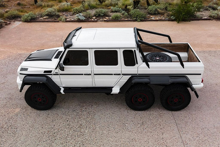 Theo thông tin rao bán, chiếc Mercedes-Benz G63 AMG 6 × 6 độ Brabus này đã đi được quãng đường 8.000 dặm (tương đương 12.874 km).