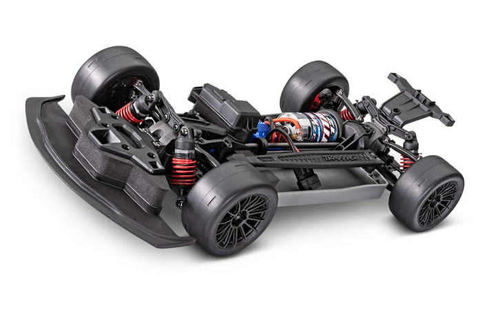 Traxxas đã tái tạo những đường cong cơ bắp và các bộ phận khí động học của chiếc Supra một cách vô cùng chi tiết. Nền tảng cơ sở cho chiếc xe đua Toyota GR Supra GT4 RC chạy pin này là khung gầm 4-Tec 3.0 của công ty, có kích thước dài hơn và rộng hơn để phù hợp với trục cơ sở dài hơn và khoảng cách trục bánh rộng hơn của GR Supra. Theo Traxxas, điều đó đã giúp cải thiện độ ổn định và tinh chỉnh khả năng xử lý.