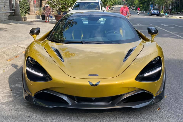 Siêu xe mui trần McLaren 720S Spider vẫn được được trang bị khối động cơ xăng V8, dung tích 4.0 lít, tăng áp kép, cho công suất tối đa 700 mã lực và mô-men xoắn cực đại 769 Nm tương tự như phiên bản Coupe là McLaren 720S.