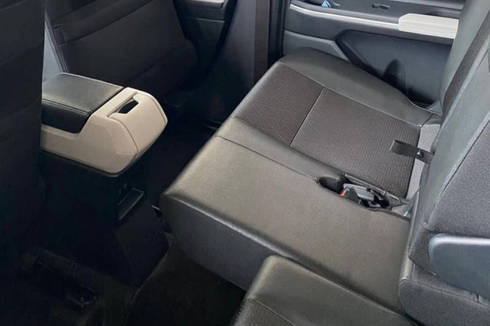 Động cơ xăng 1.5L mới của Toyota Avanza 2022 sẽ đồng hành cùng hộp số biến thiên vô cấp CVT thay vì hộp số tự động 4 cấp như phiên bản cũ. Ngoài ra, tại thị trường Indonesia, hộp số sàn 5 cấp sẽ vẫn được giữ lại trên mẫu MPV 7 chỗ này. Đặc biệt, mẫu MPV này sẽ chuyển sang dùng hệ dẫn động cầu trước thay vì cầu sau như phiên bản cũ.