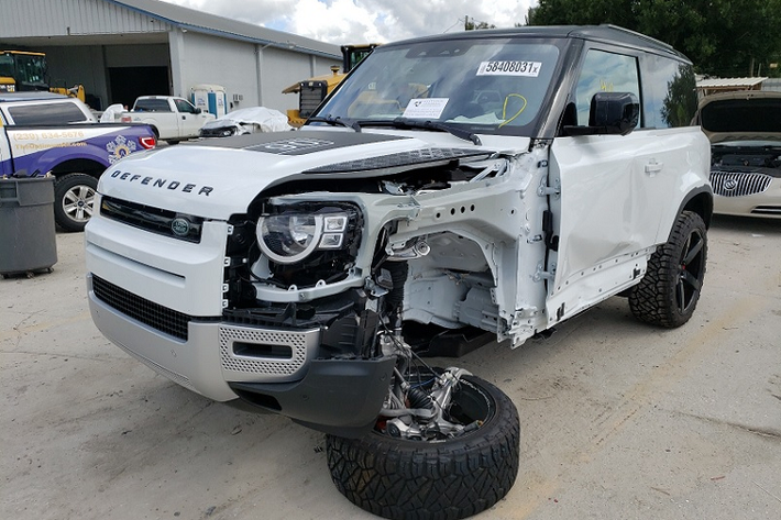 Để dễ hình dung, chiếc xe SUV hạng sang Land Rover Defender 2022 mới tại thị trường Mỹ có giá bán khởi điểm từ 47.700 USD (khoảng 1,1 tỷ đồng).