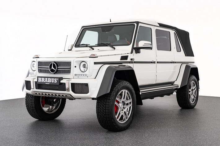 Mercedes-Maybach G650 Landaulet ra mắt lần đầu vào năm 2017 tại một sự kiện triển lãm ở Nam Phi. Sau đó, nhà sản xuất xe Đức đã có màn trải nghiệm thực tế G650 Landaulet để chứng minh rằng nó không chỉ sang trọng và thoải mái mà còn có khả năng vận hành cực mạnh mẽ.