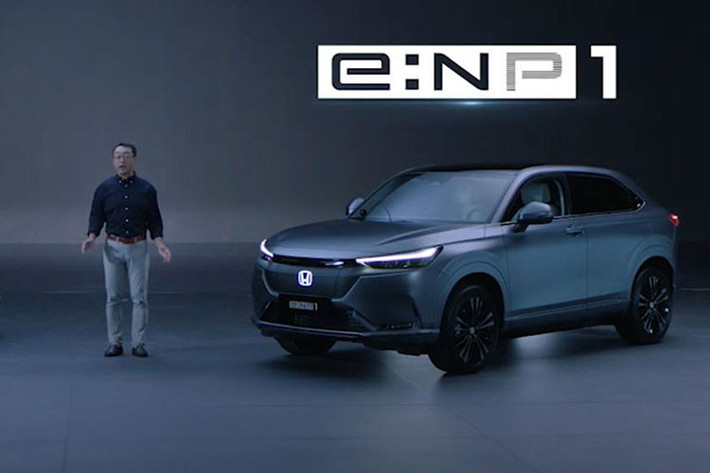 Thân xe được gia cố với chất liệu cứng hơn so với phiên bản concept từng xuất hiện trước đây, đáng chú ý là cả Honda e:NS1 và e:NP1 chạy điện hoàn toàn mới đều được trang bị mô-tơ hiệu suất cao gắn ở trục trước.