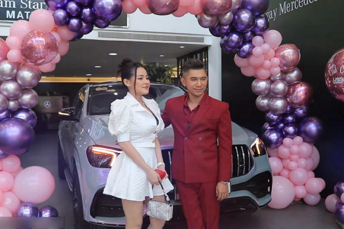 Lương Bằng Quang từng được biết đến với vai trò ca sĩ thể hiện nhiều bài hit như "Chính em" cho 1 game trên mạng nổi tiếng, song ca với Thu Thủy bài "Anh không tin mình trao nhau kỷ niệm" và còn bén duyên với con đường nhạc sĩ. Sau đó, nam ca sĩ và nhạc sĩ ít hoạt động trong giới showbiz Việt và chỉ được biết đến nhiều với các hot girl kém mình từ 9 đến tận 16 tuổi.