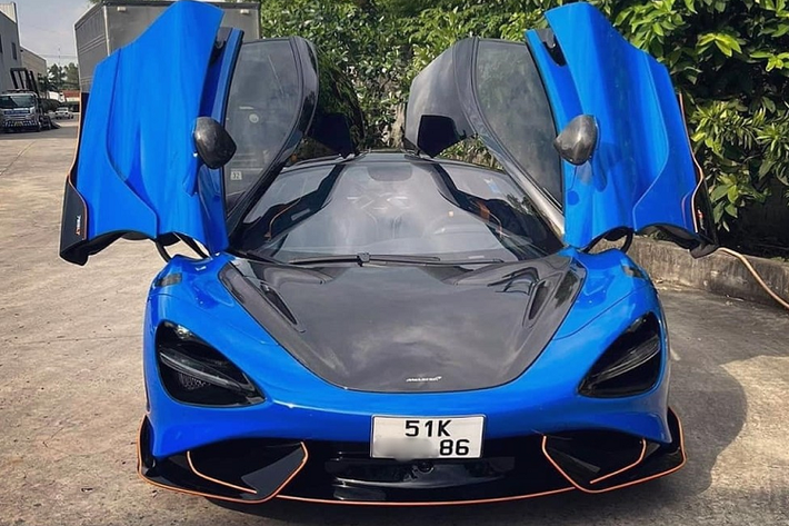 Thời gian qua giới mê xe trong nước liên tục đón nhận nhiều thông tin bom tấn, đầu tiên là việc chiếc siêu xe Lamborghini Huracan STO đầu tiên về dải đất hình chữ S đã lộ diện và được làm các thủ tục khá âm thầm. Kế đến là việc đại gia lan đột biến đã ra biển số cho siêu xe McLaren 765LT giới hạn.