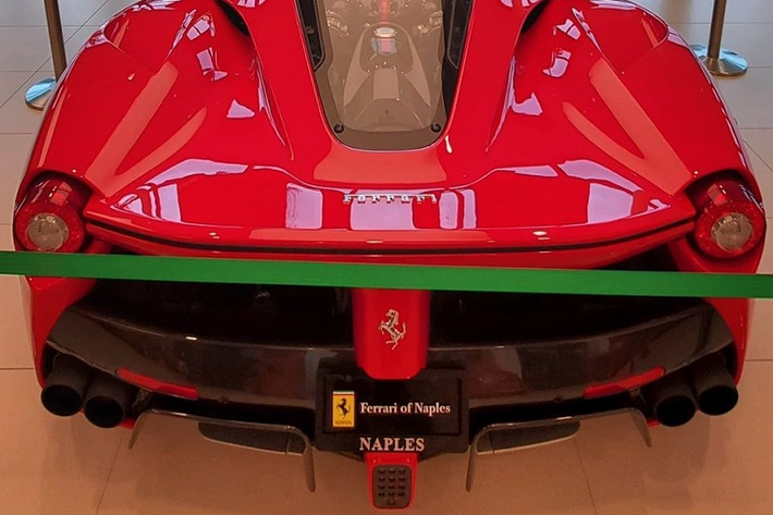 Có thể thấy, lợi nhuận mà siêu xe Ferrari LaFerrari mang đến cho chủ sở hữu khá lớn, thậm chí, 1 số người tự nhận là "fan cứng" của hãng xe Ferrari nhưng cũng không thể cưỡng lại được số tiền chênh lệch trên 1 triệu đô la nên bán siêu xe Ferrari LaFerrari chỉ sau vài năm tậu về.